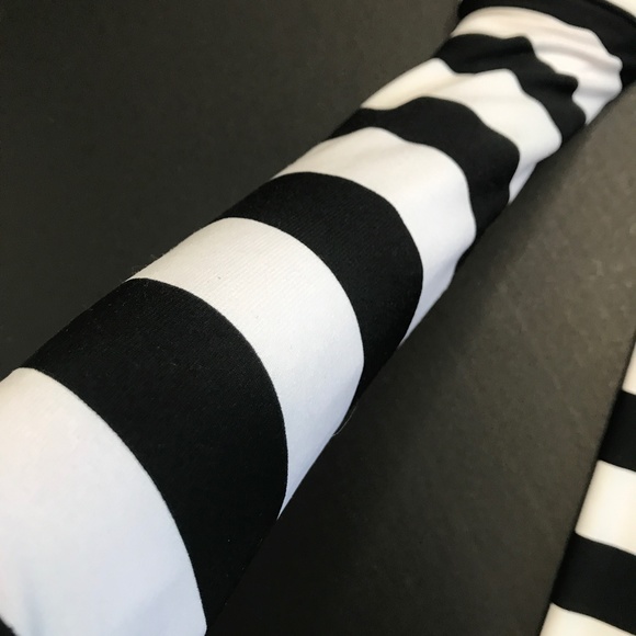 Long Black White Striped Gloves Pirate Costume Prisoner Arm Warmers Sleeves - Picture 4 of 7